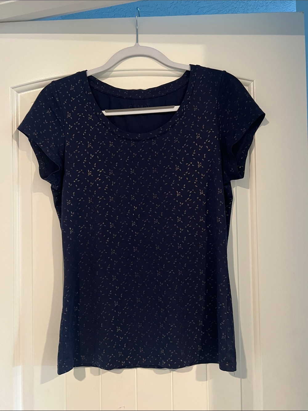 Women’s Navy Short Sleeve Scoop Neck Tee with Subtle Micro Print